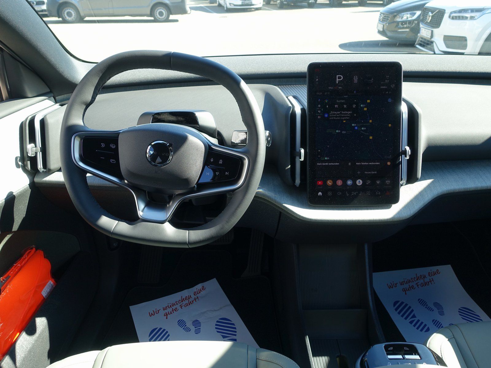 3D navigace a Gemini v palubní desce. Volvo EX60 láká na technologie, které v Česku mají zpoždění
