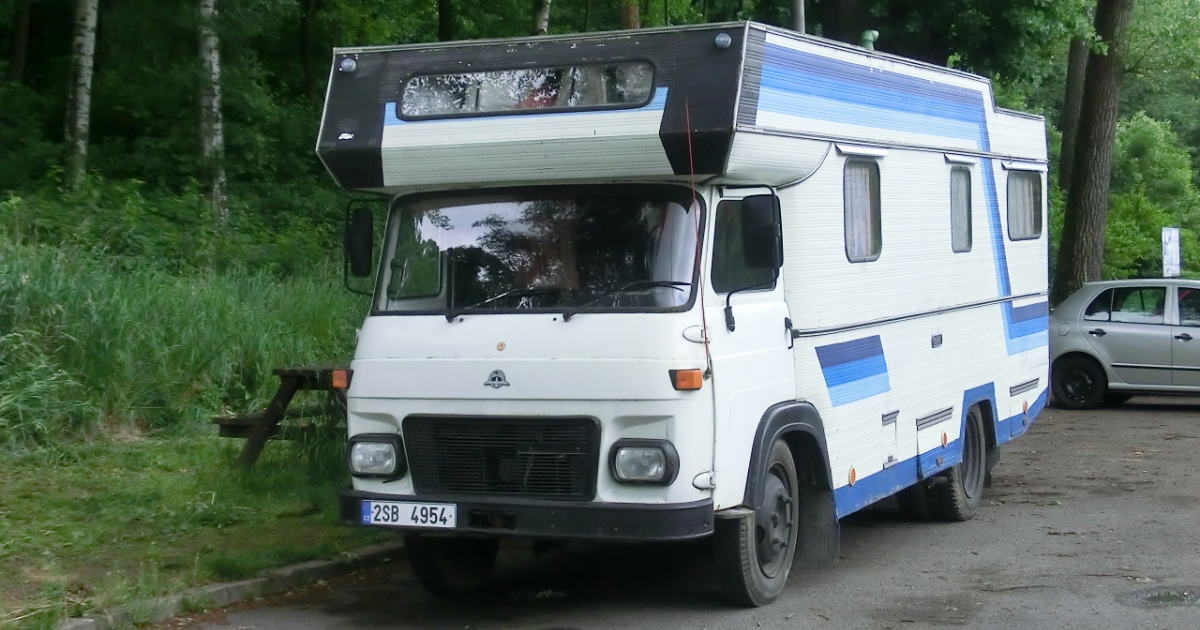 „Celý život jsem pracoval, ale na důchod to nestačí. V 81 letech žiji v obytném voze a pracuji v kempu.“