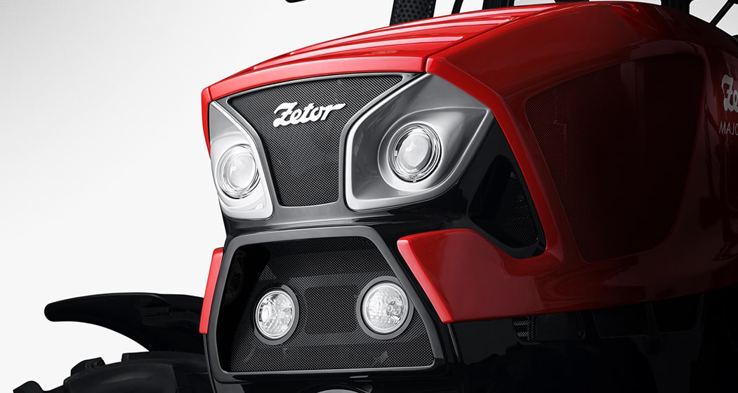 Legendární Zetor uvádí na trh high-tech traktor. 54 rychlostí a luxus pro řidiče zaskočil i zkušené farmáře