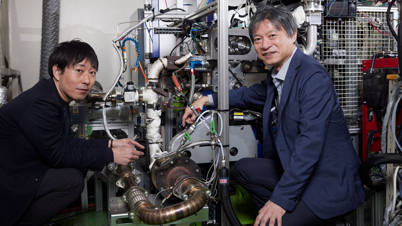 Japonci se vysmáli celé EU a Greendealu. Uvedli revoluční spalovací motor, jenž Evropa už dávno vzdala. Proč to my neumíme?