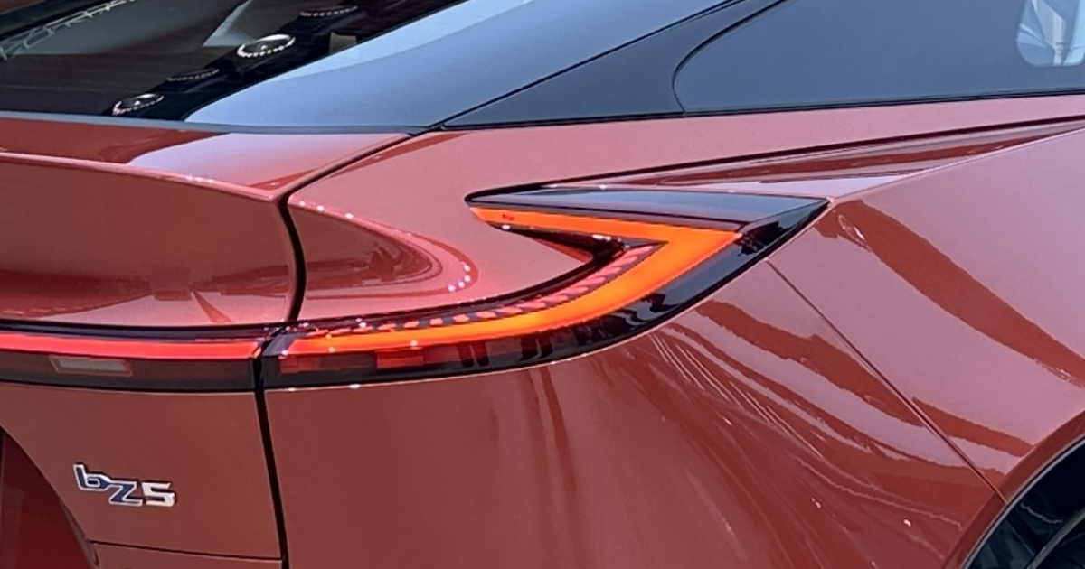 I poslední mohykán končí: Toyota má nový zázračný vůz, který dokáže pokrýt všechno. Budoucnost je jasná, budete mrkat