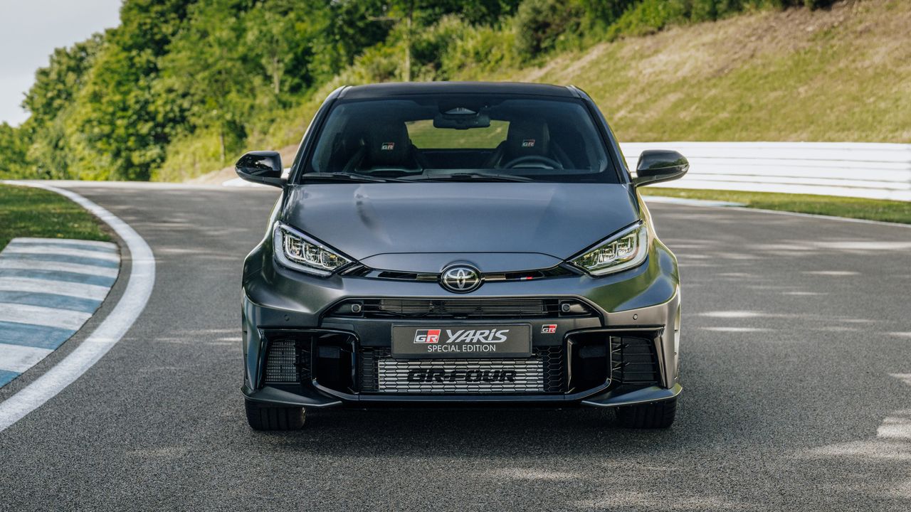 Tohle auto je tak dobré, že ho chce EU zakázat. Poslední šance koupit budoucí sběratelský kousek, teď stojí „pár Kč“