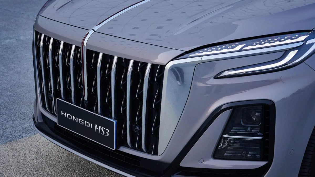 Výrobce „čínského Rolls-Royce“ zahájil prodej SUV v Česku. Cíl splněn: Je levnější než Škoda. A vypadá úchvatně