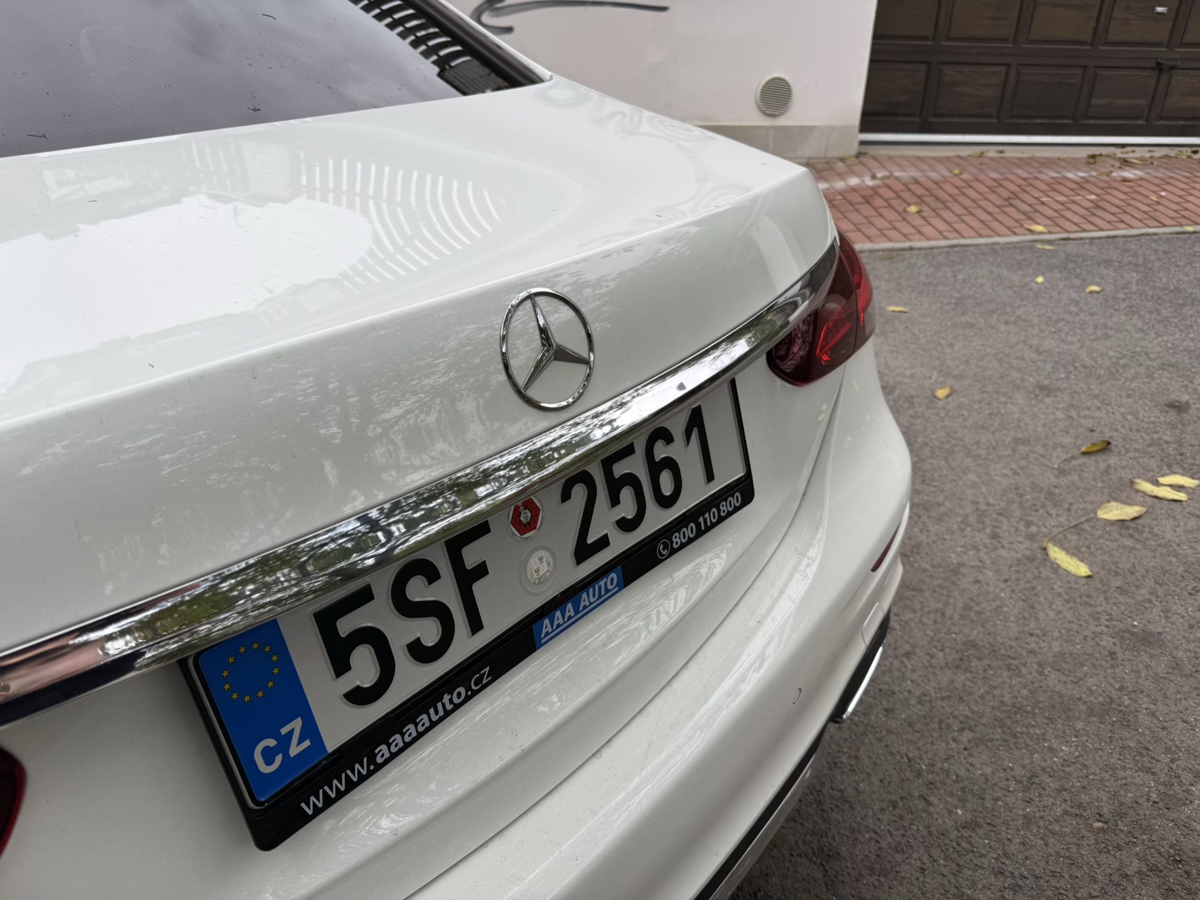 Balíček 61,5 milionu Kč na pořízení či výměnu auta: Platí pro ojetiny i předváděčky. Takovou možnost Češi ještě neměli