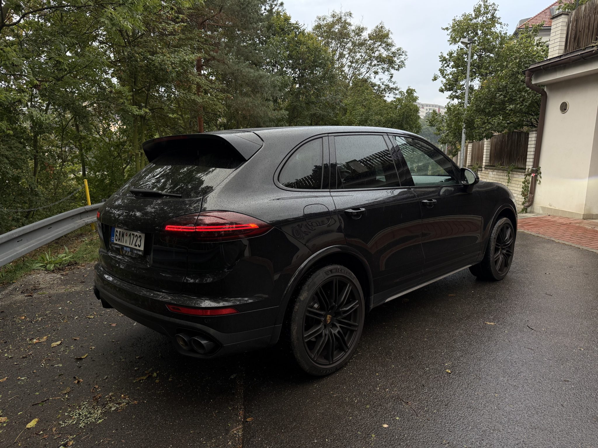 Týden jsem jezdil v Porsche, i do Lidlu na nákup. Co jsem zažil, bych přál každému
