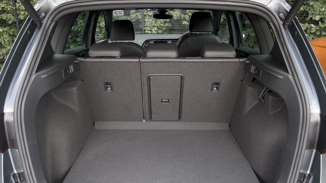 České auto, které není Škoda? Ano, takto vypadá nejlepší auto lidu. Cena? Nízká. Spotřeba? Ještě nižší