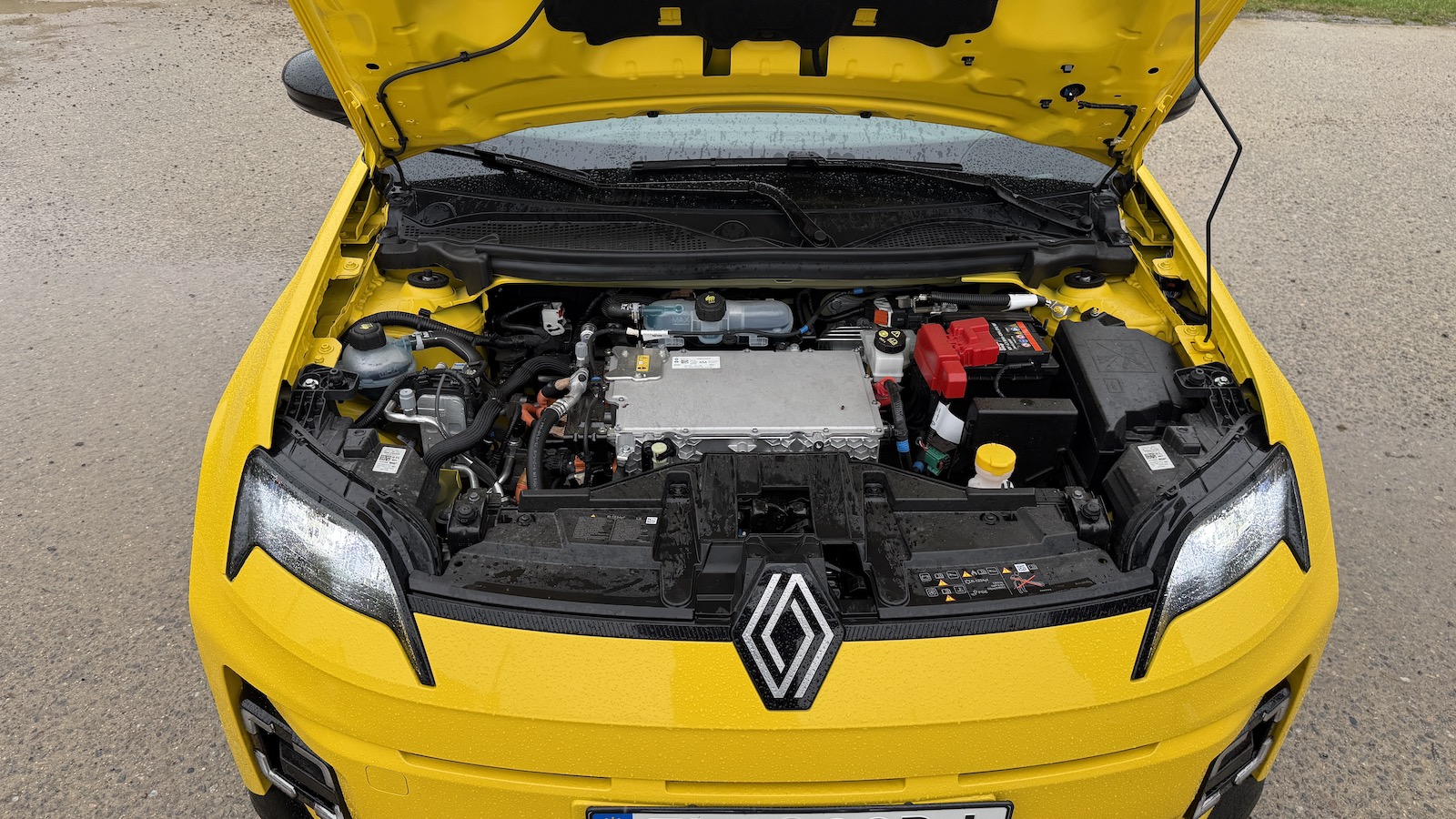 Renault svolává přes 30 000 aut kvůli riziku destrukce. Modely Austral a Espace s motorem 1,2 hybrid
