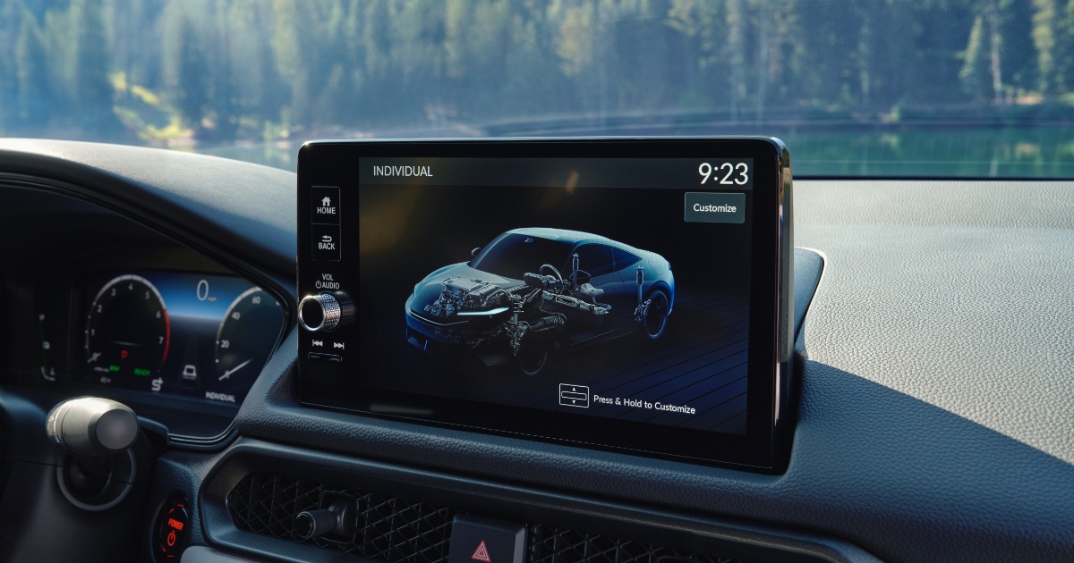 Nejkrásnější kupé značky se vrací po 25 letech: nová technologie má řidičům vrátit pocit manuálu. Design se povedl