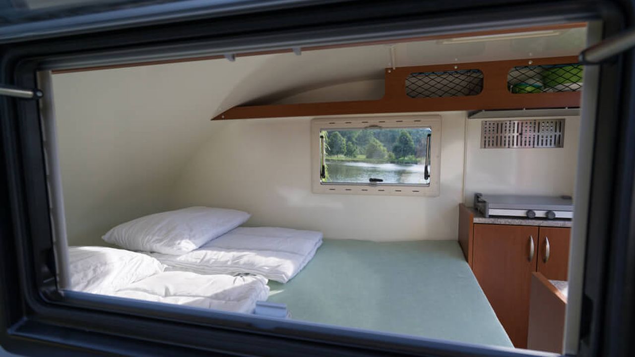 Nejdostupnější bydlení na trhu? Mikrobyt za auto stojí jen 134 000 Kč. Vyrábí ho česká firma