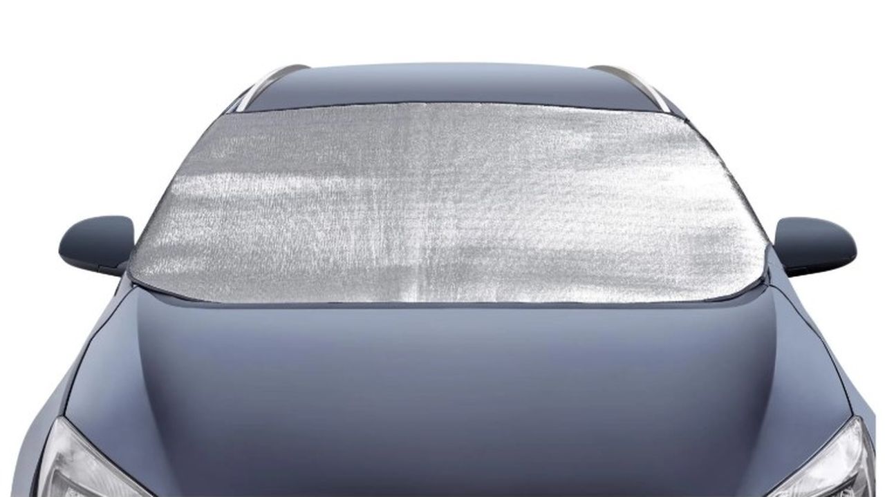 Lidl nabízí velmi účinný bič na zamrzlá okna. Stojí pod 100 Kč a hodí se i v létě