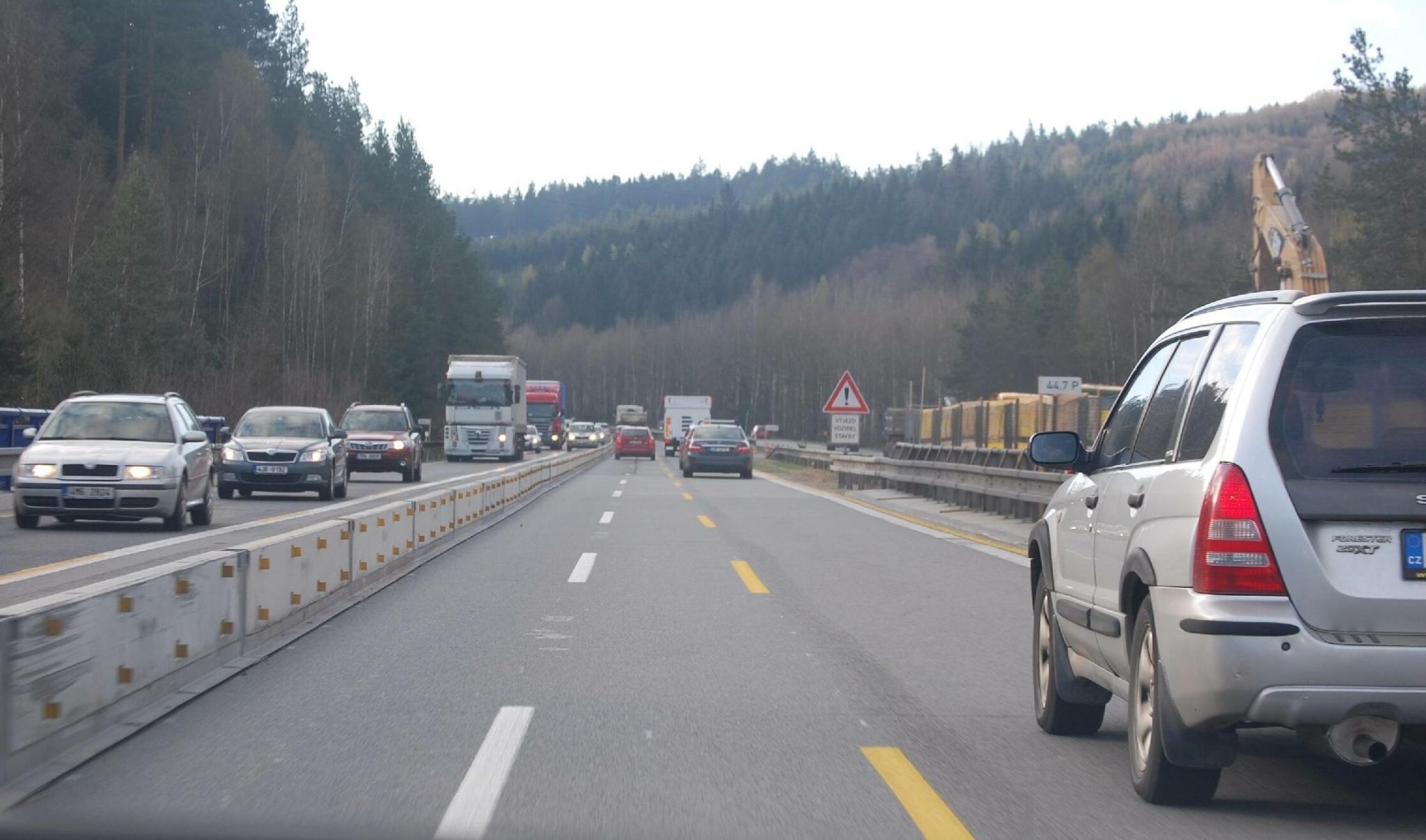 Kvíz: 9 z 10 řidičů tvrdí, že tohle znají. Realita na českých silnicích je ale jiná