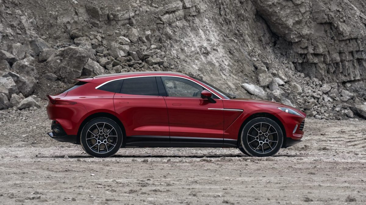 Ztratilo hodnotu bytu za pouhých 12 měsíců. Objevili jsme v bazarech britské SUV, které se vyplatí koupit jedině ojeté