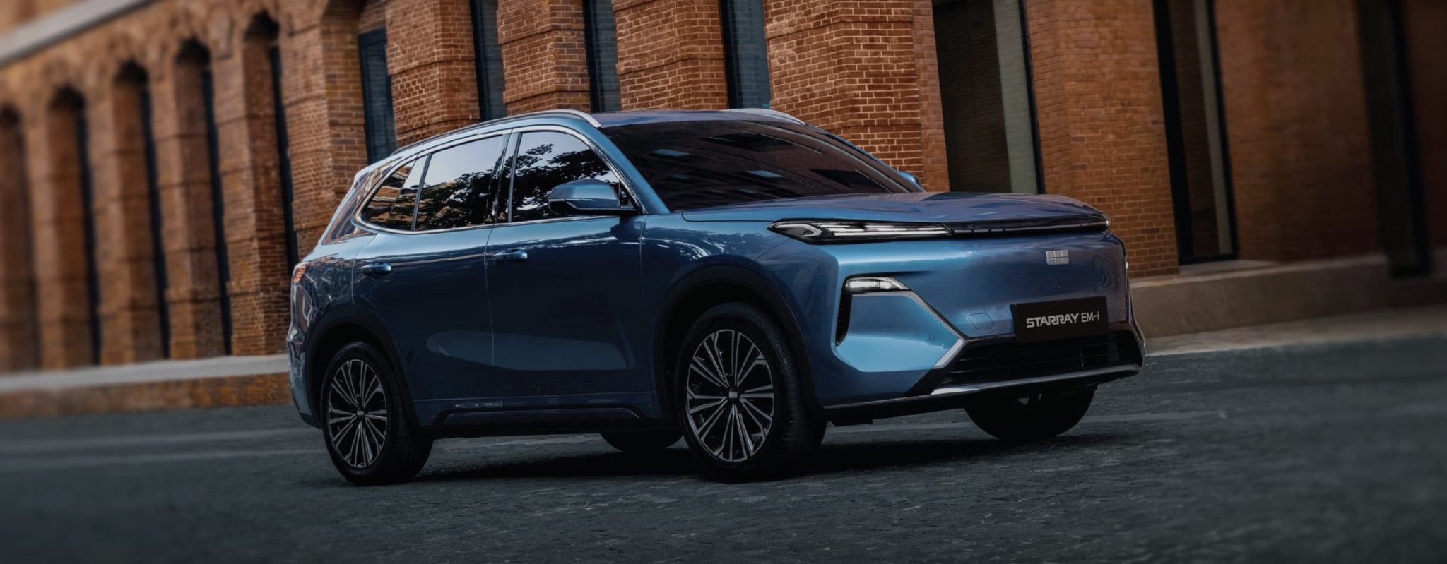 Rekordman ve spotřebě? Nové SUV žere 3,83 l/100 km. Na zátah ujede 1 000 km, uveze celou rodinu a nestojí moc