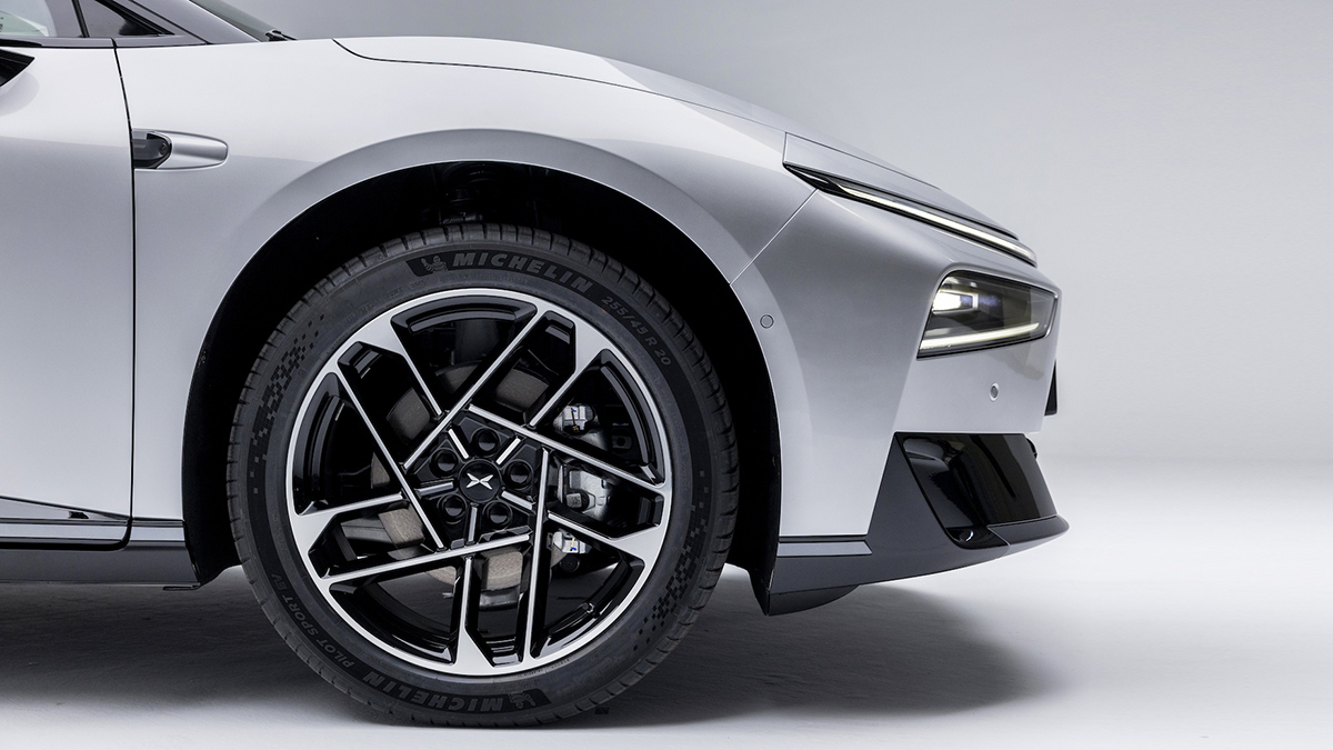 Vlastní gól Volkswagenu? Čínský Xpeng v Evropě podstřeluje ceny modelů, s jejichž vývojem mu Němci pomohli