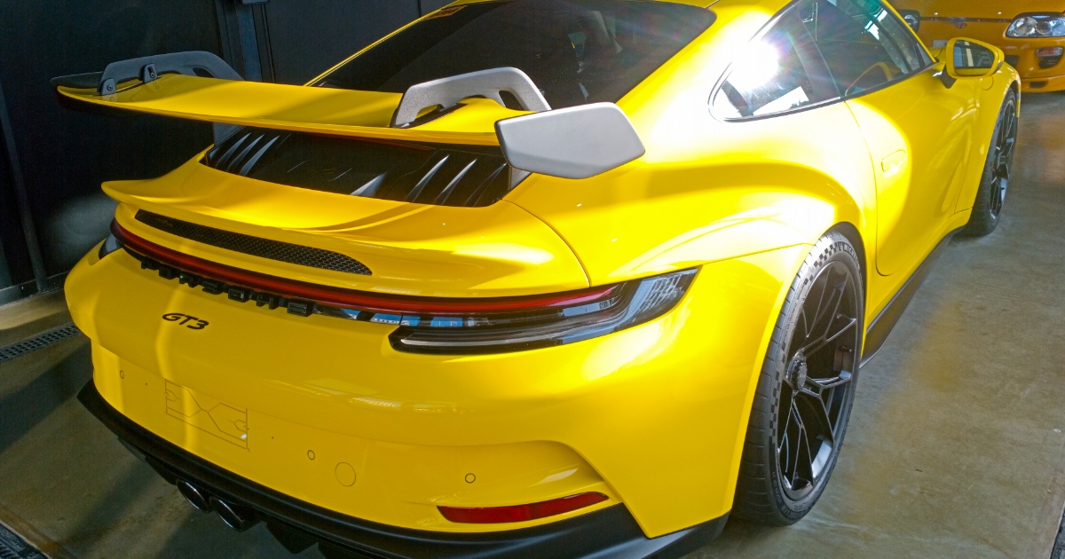 Koupil si vysněné Porsche 911 GT3 s nájezdem 55 km. Za 6,5 milionu Kč dostal auto s temnou minulostí