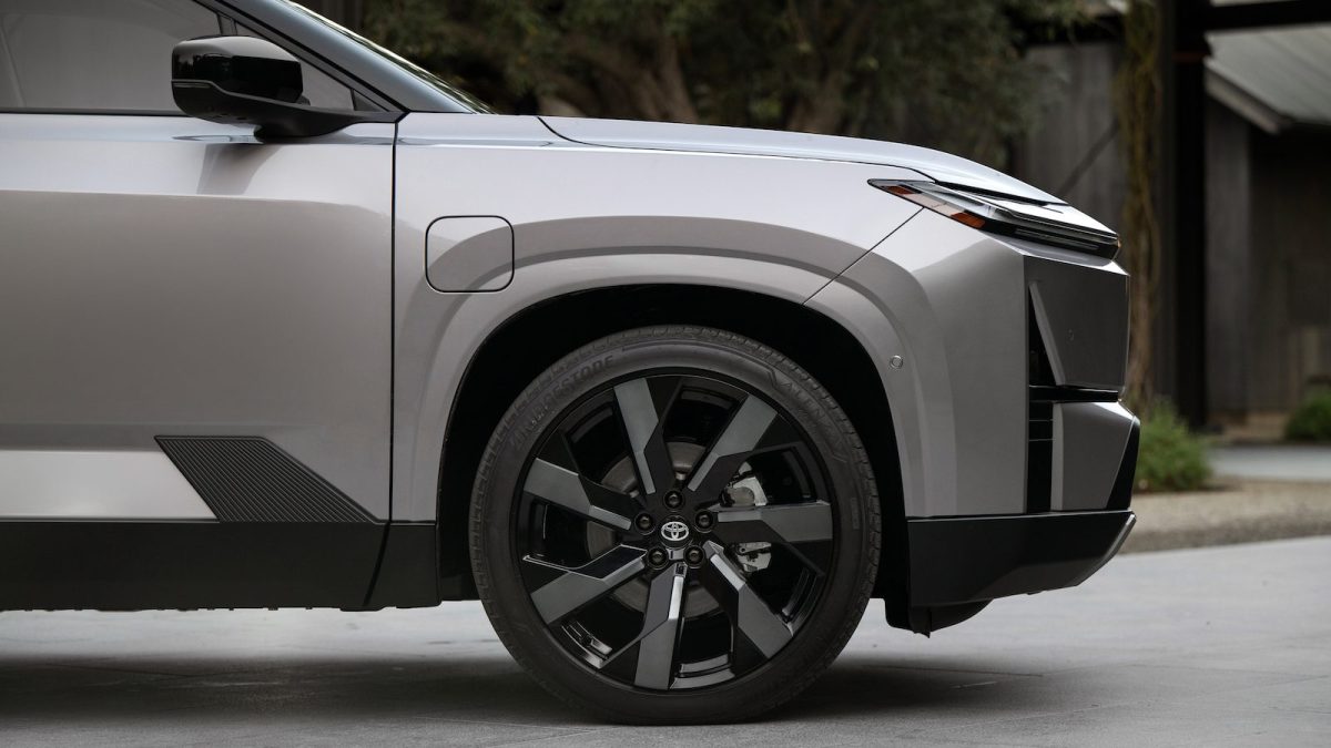 Ztráta zdravého rozumu, nebo geniální tah? Nejrozumnější rodinné SUV na trhu nekompromisně končí s benzinem