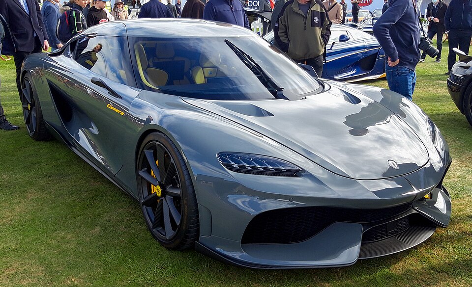 Výkon a parametry nejsilnějších aut světa. Méně než 5 % nadšenců je pozná bez zaváhání. Troufnete si dokázat, že patříte mezi ně?