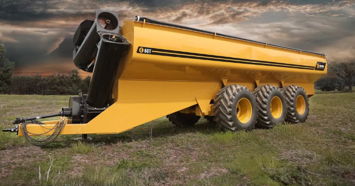 Australané postavili zemědělské monstrum na 60 tun obilí: Má 14 metrů, tři nápravy a existuje i verze na 200 tun