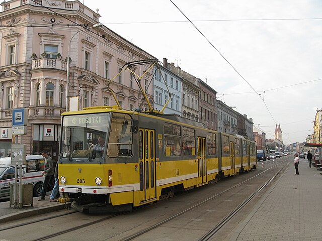 Tramvaje, které rachotily po českých městech a tiše zmizely. Je čas prověřit, kolik jejich názvů vám skutečně zůstalo