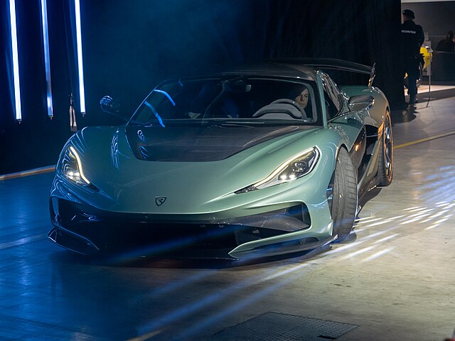 Znáte nejvýkonnější sériově vyráběná auta současnosti? 10 z 10 je nad síly i těch největších autíčkářů