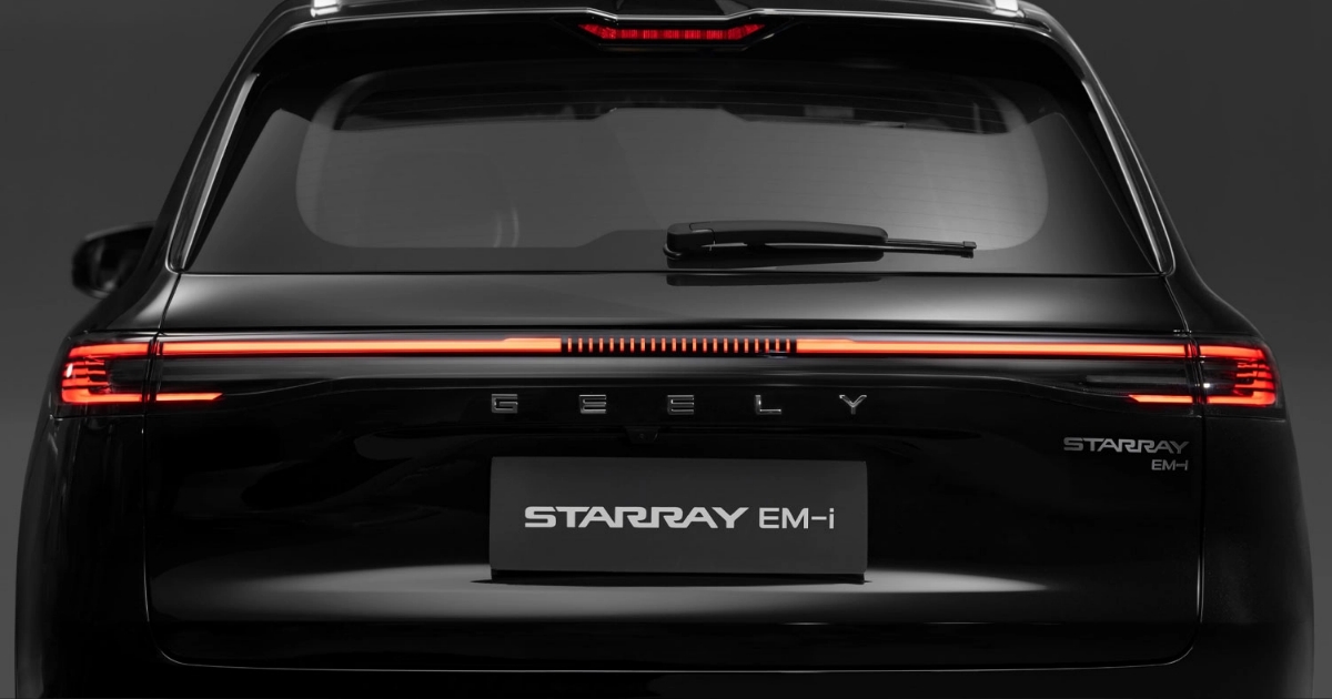 Geely představilo rodinné SUV za 859 000 Kč. Evoluční design a kufr 528 litrů, i Kia Sportage najednou působí draze