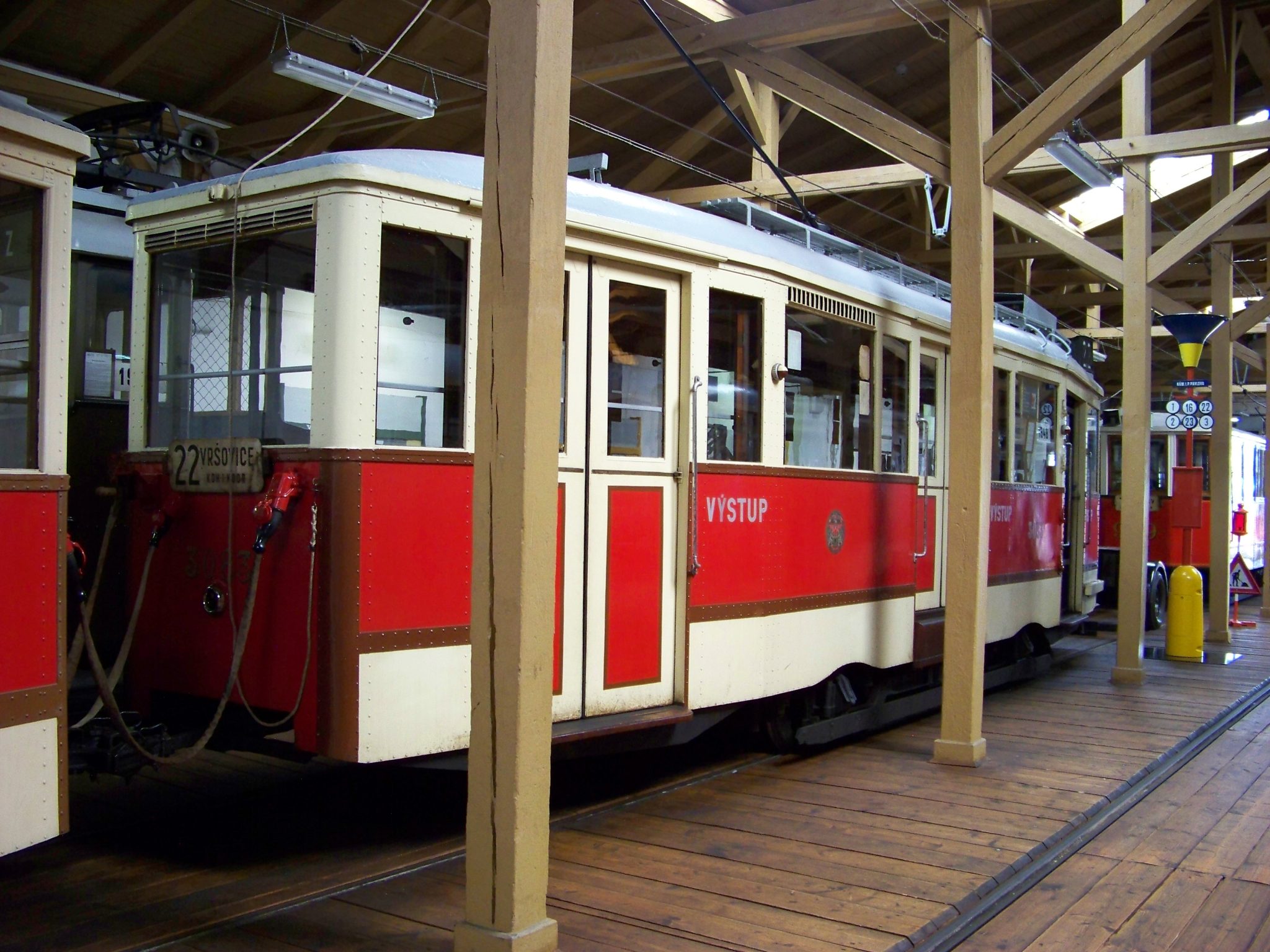 Přiřadit starou tramvaj ke správnému městu vypadá jednoduše, ale jistota mizí rychle. Správně odpoví méně než 3 z 10 pamětníků