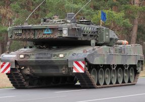 Tank na silnici