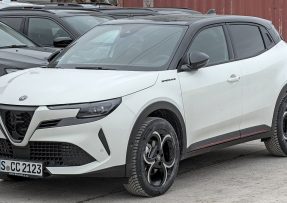 Alfa Romeo Junior Ibrida