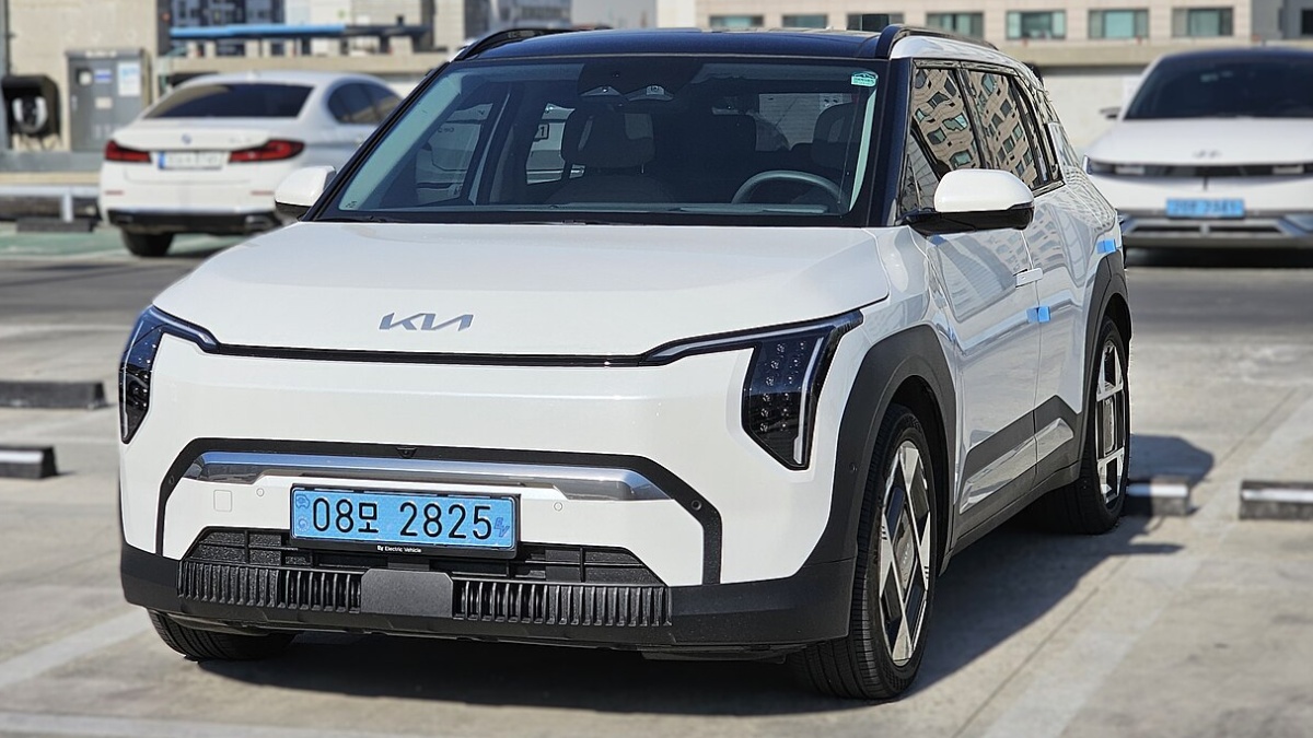 Nejspolehlivější ojetý elektromobil má nula závad. Kia EV3 v průzkumu spolehlivosti září, oblíbený Volkswagen ID.4 propadl na samotné dno