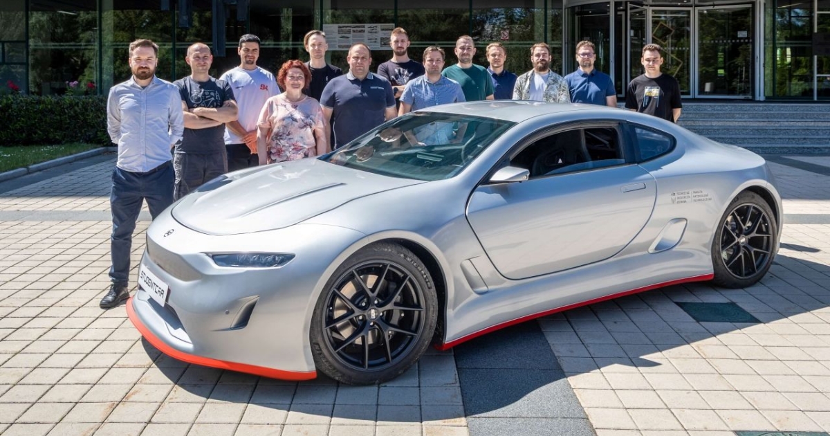 Studenti z Ostravy postavili český supersport Titan: 815 koní a je plně pojízdný. Velké značky zbledly