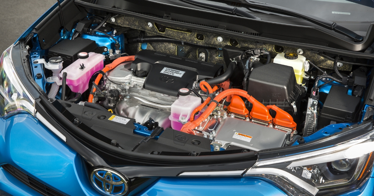 Plug-in hybridy stárnou jinak než elektromobily. O stavu baterie nerozhoduje nájezd, ale návyk předchozího majitele