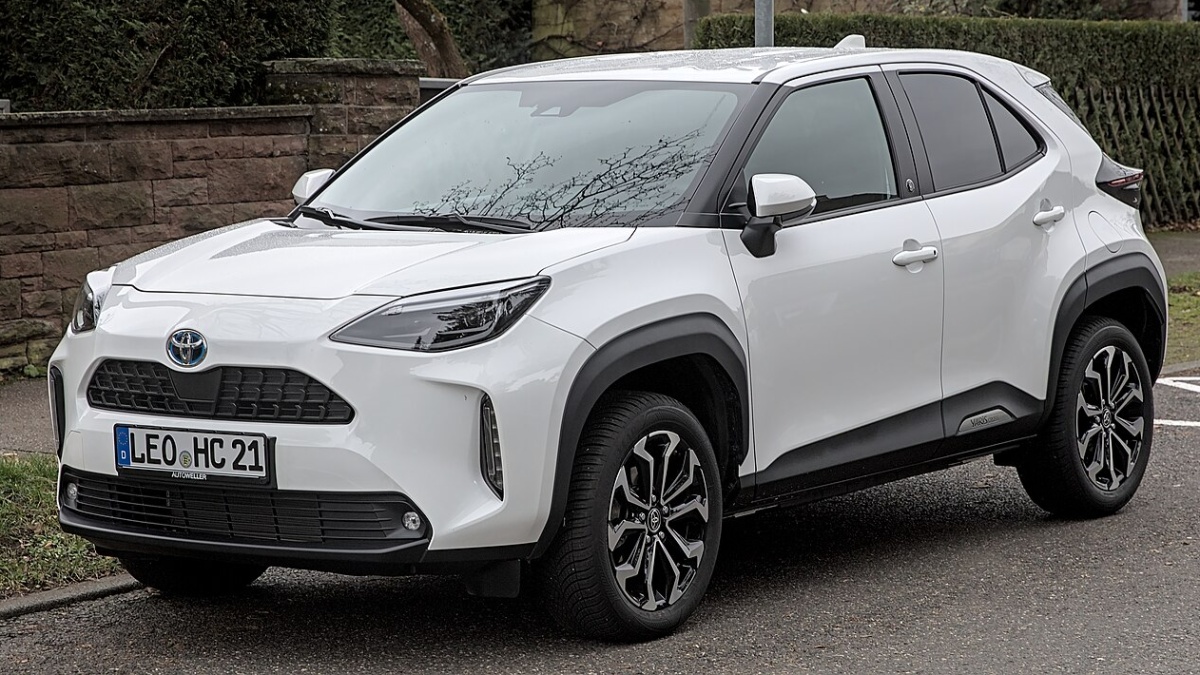 Toyota Yaris Cross porazila Seat i Hyundai ve spotřebě. Hybrid je skvělý, v Česku ale přeplatíte 180 tisíc
