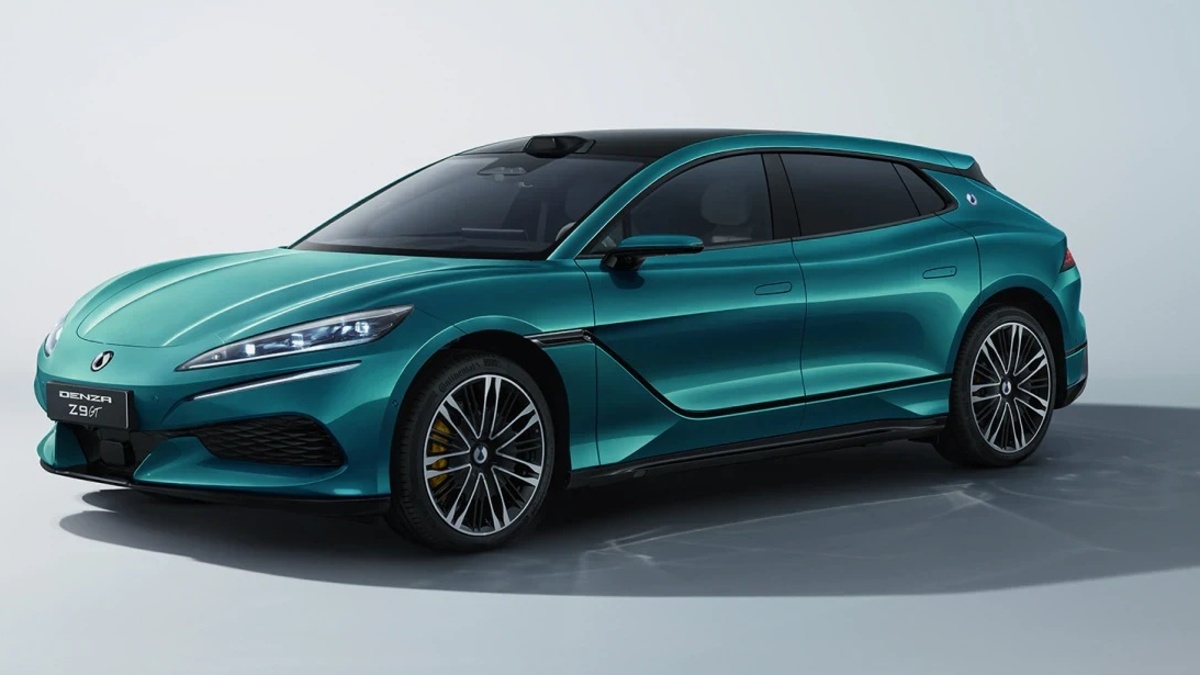 Číňané vtrhli do světa hyperluxusu: Vznikl elektromobil s ametysty v kabině a hodinkami z růžového zlata