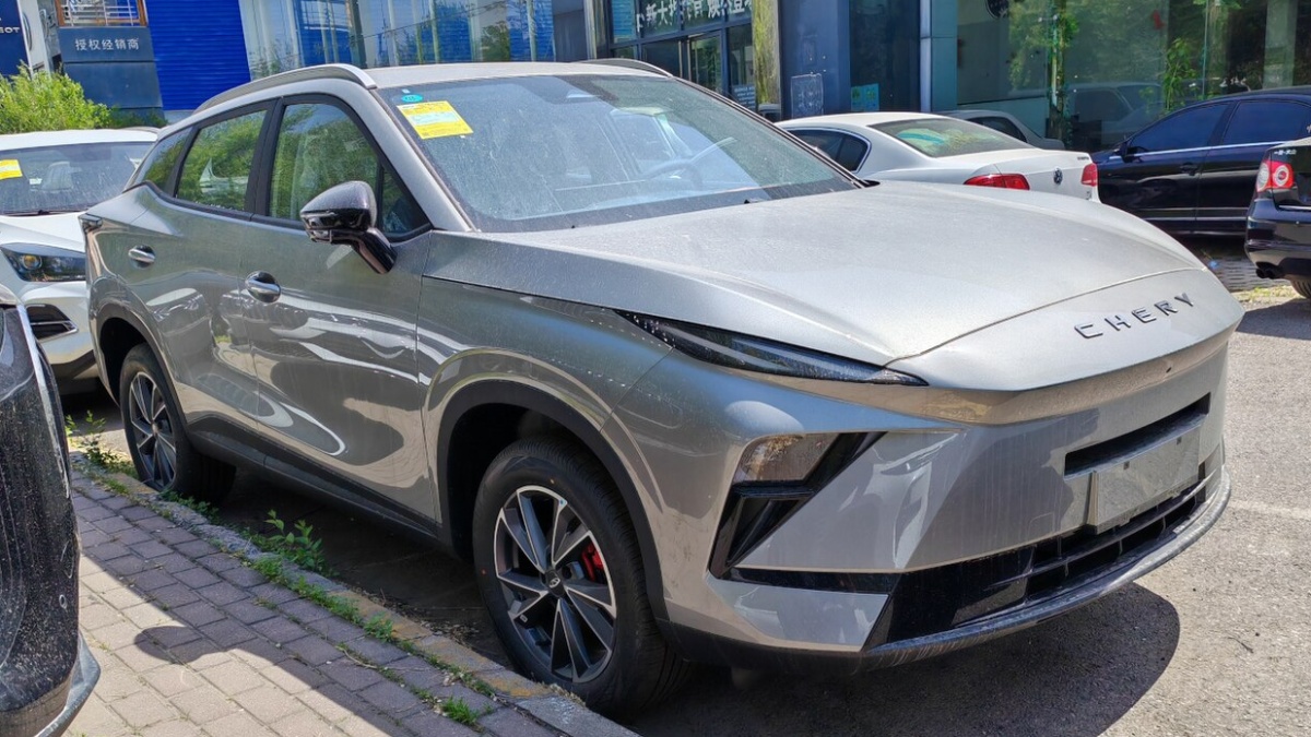 Doživotní záruka na baterii, motor i řídící jednotku. Čínský Chery nastavil laťku, kterou Evropa zatím nedokáže přeskočit