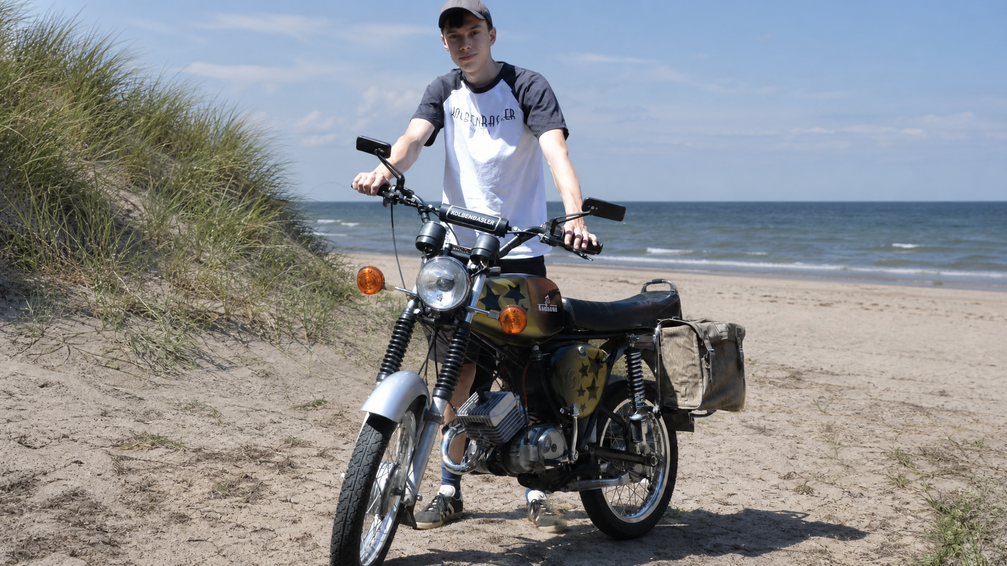 Na Simson S51 přes 300 km k moři. Kluk z Německa dal roadtrip, jaký by si dnes netroufla většina dospělých řidičů