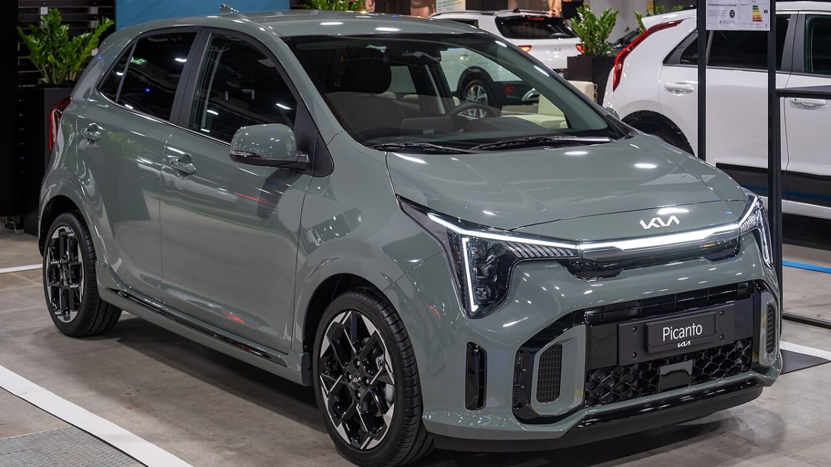 Sehnat nové auto do 400 000 Kč je dnes už nadlidský úkol. Může za to EU a bude ještě hůře