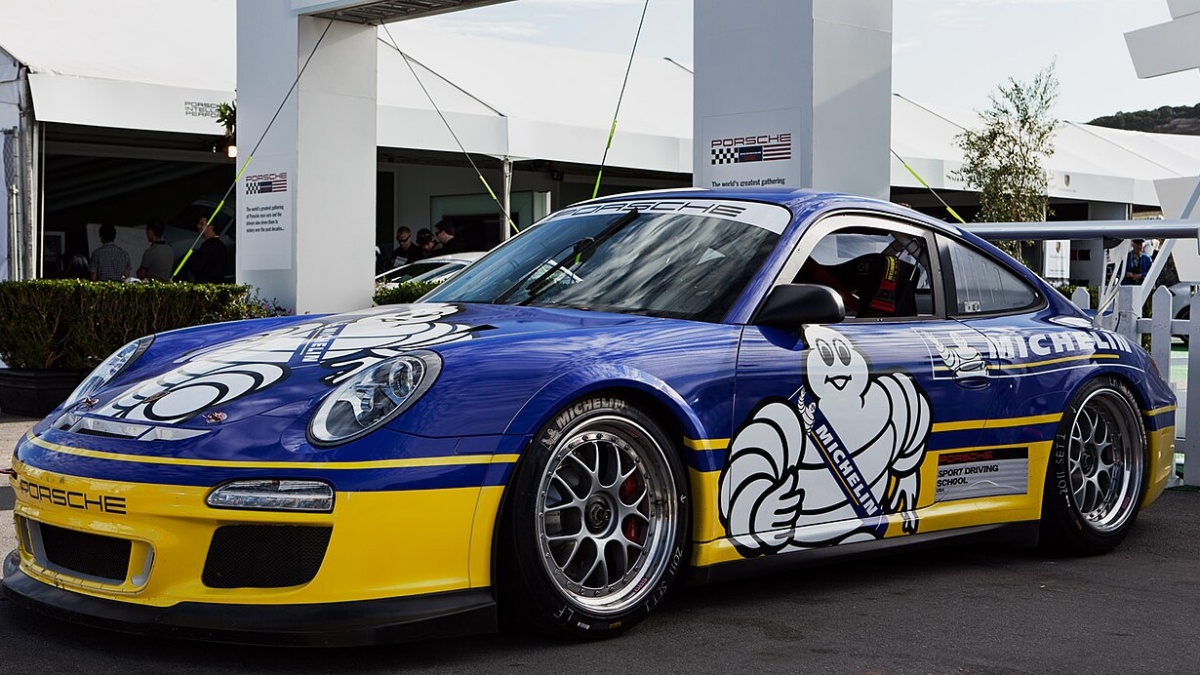 Michelin 20 let nikoho nepustil do svého centra ve Španělsku. Tajně v něm testoval obří pneumatiky těžké jako auto