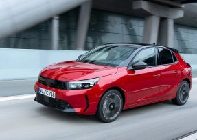 Oper Corsa Hybrid