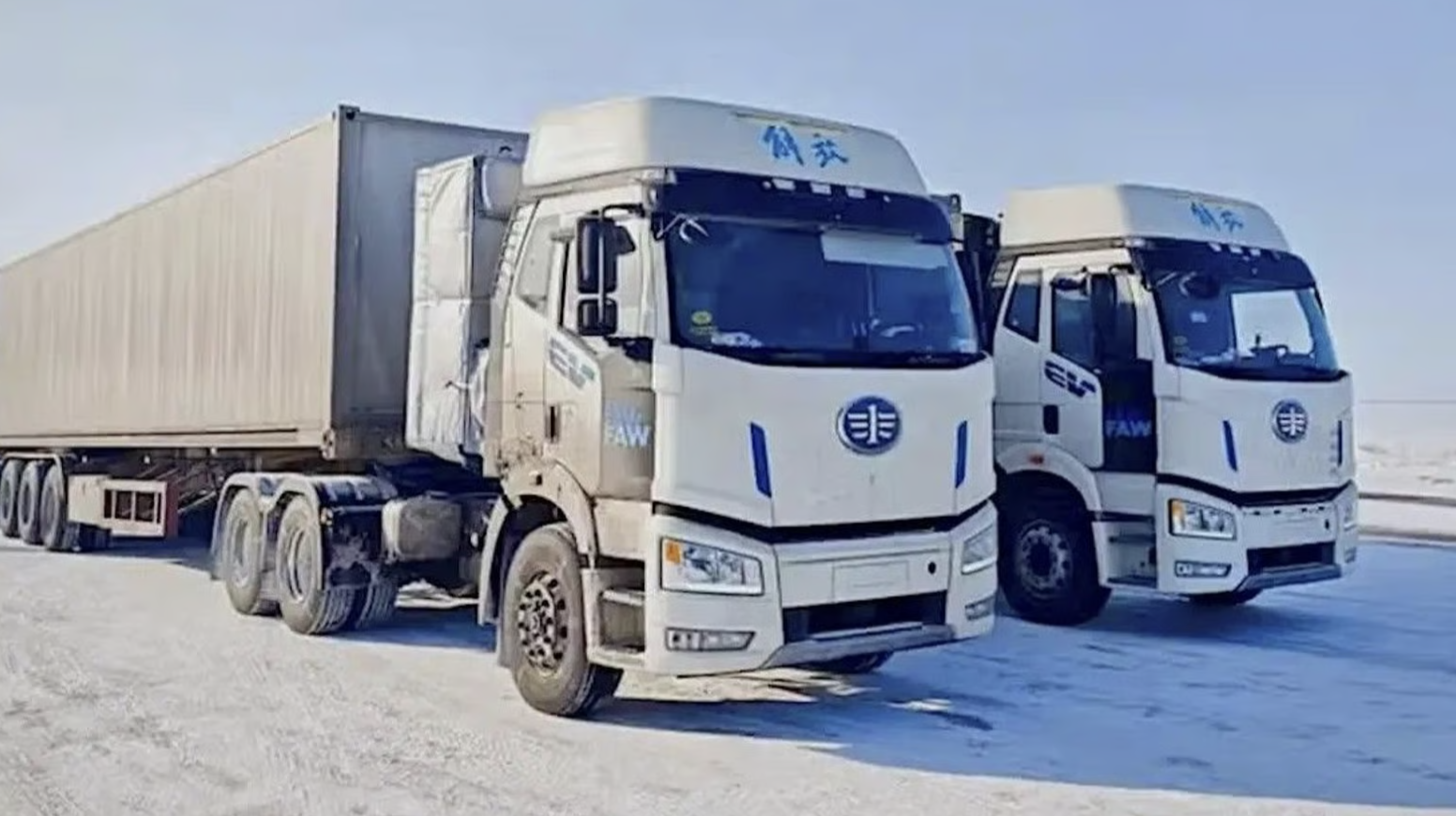 Čínský gigant otestoval baterii bez lithia v těžkém kamionu. Při minus 40 °C si držela 90 % kapacity a nabila se za 20 minut