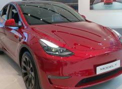 Tesla Model Y Long Range