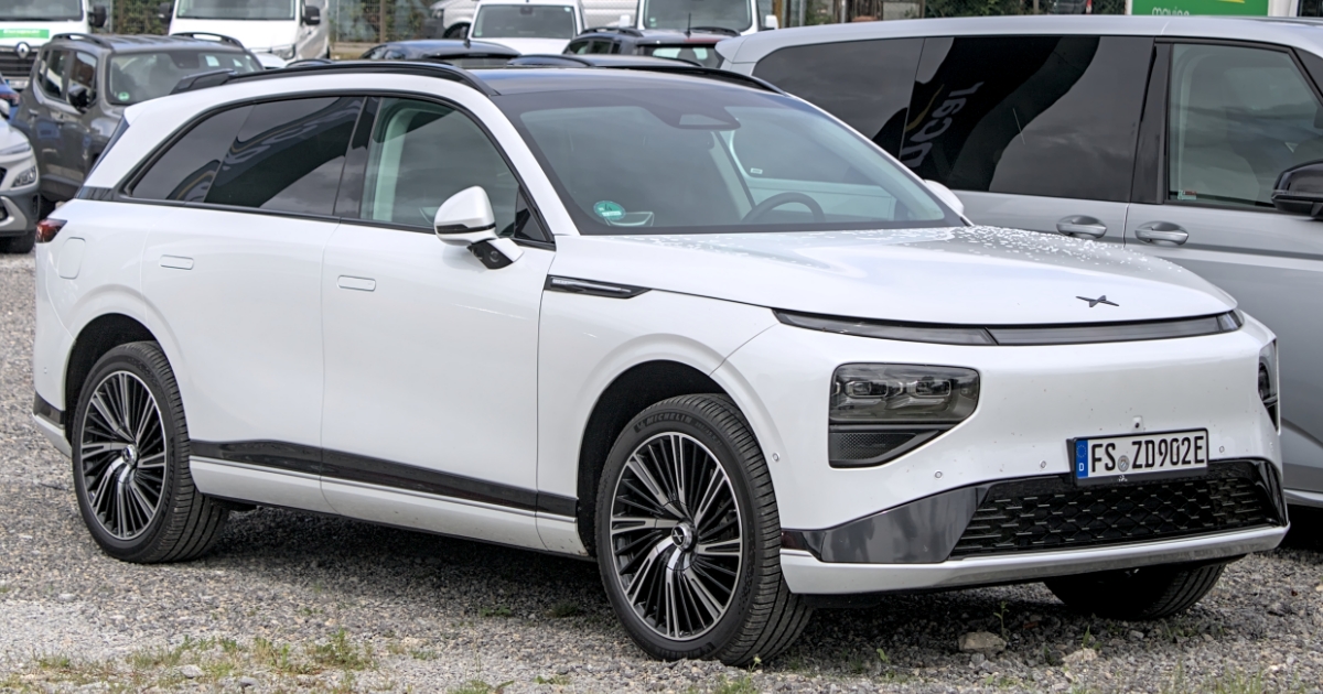 Čínské SUV nabije baterii rychleji, než stihnete vypít kávu na odpočívadle. Překonává evropskou konkurenci