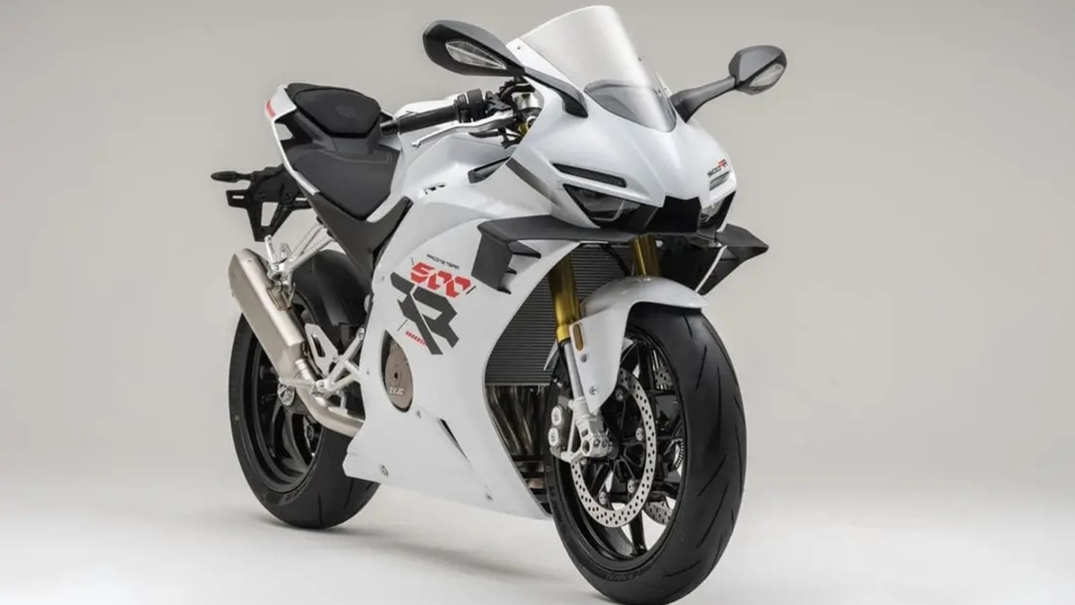 Má 206 koní a úspěchy ze světového šampionátu. Čínský superbike ZXMOTO útočí na zavedené značky poloviční cenou