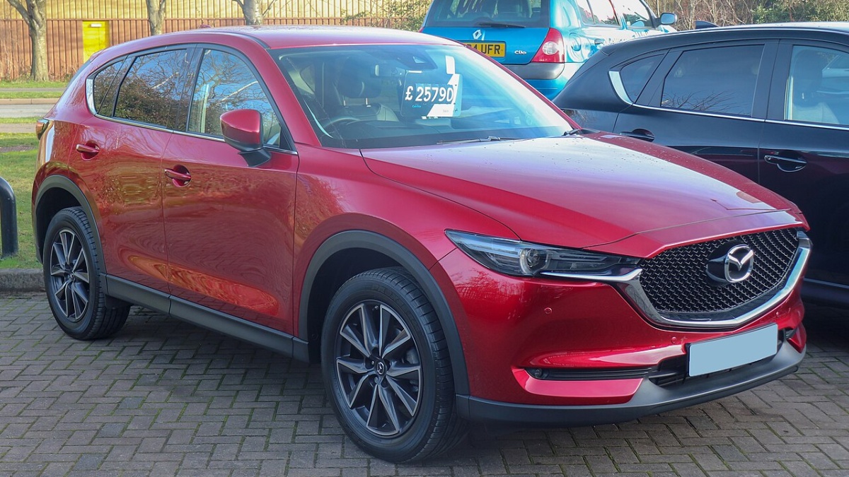 Mazda CX-5 z bazaru zmizí během dnů. Japonské SUV má skvělé recenze, spolehlivý motor a cenu, která dává smysl