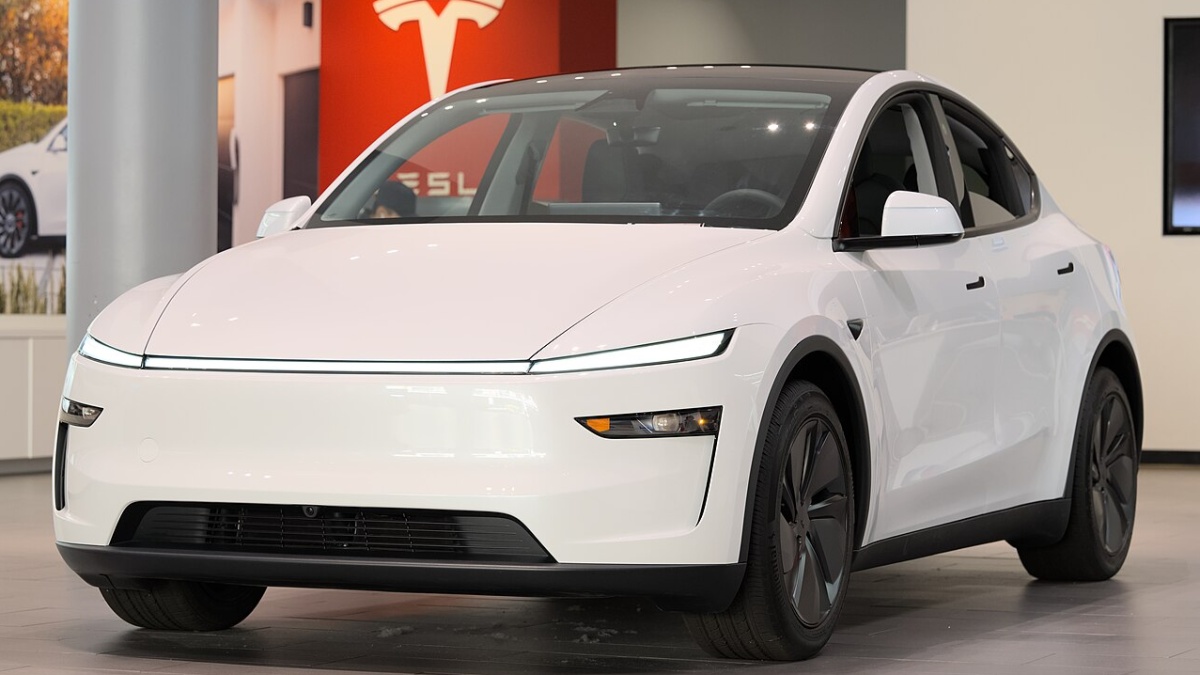 Tesla vymetla s kritiky podlahu: Model Y najel 179 000 km jen na rychlonabíječkách. Baterie má stále 92 % kapacity