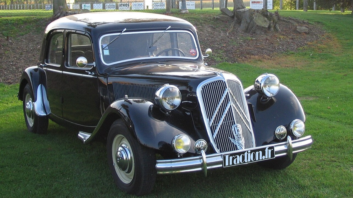 André Citroën zbořil vlastní továrnu kvůli autu budoucnosti. Legendární Traction Avant ho pak finančně zničil