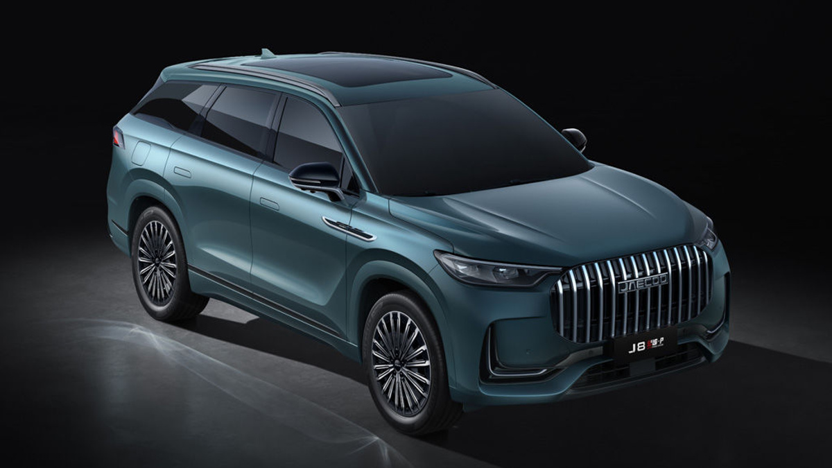 Čínské SUV se 428 koňmi ujede přes 1 000 km a má výbavu, za kterou si Škoda řekne o statisíce navíc. Stojí od 1 299 000 Kč