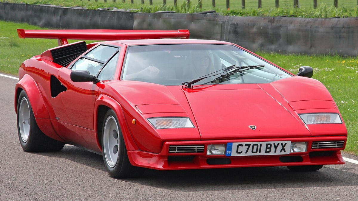 Prodal Lamborghini Countach s právem zpětného odkupu. Teď má ale smůlu, jeho cena vyrostla o 2 900 %